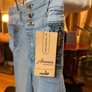 NWT Juniors Aranza Light Blue Skinny Jeans